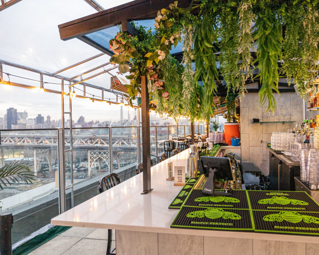 lost-in-paradise-rooftop-bar